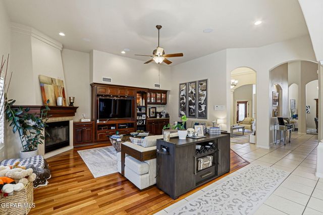 6320 FRANKLIN BLUFF Drive, El Paso, TX 79912