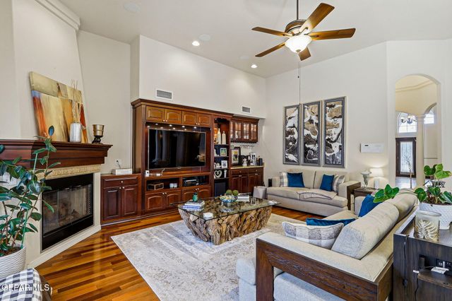 6320 FRANKLIN BLUFF Drive, El Paso, TX 79912