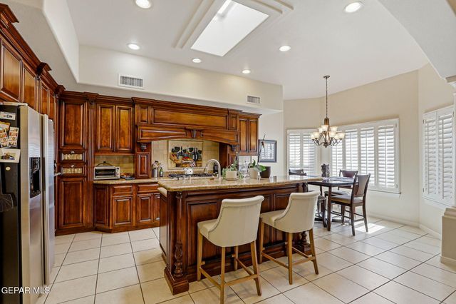 6320 FRANKLIN BLUFF Drive, El Paso, TX 79912