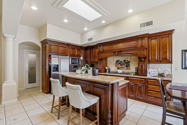 6320 FRANKLIN BLUFF Drive, El Paso, TX 79912