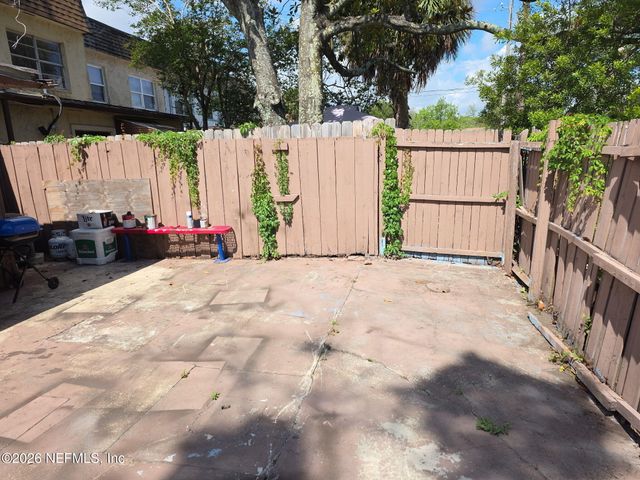6109 TUSCONY Circle, Jacksonville, FL 32277