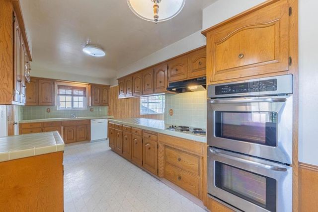 1115 San Angelo Drive, Salinas, CA 93901