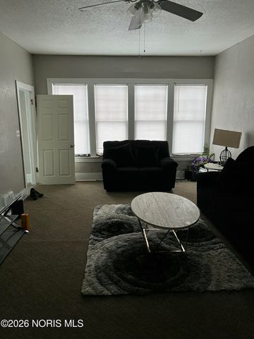 3242 Cambridge Street, Toledo, OH 43610