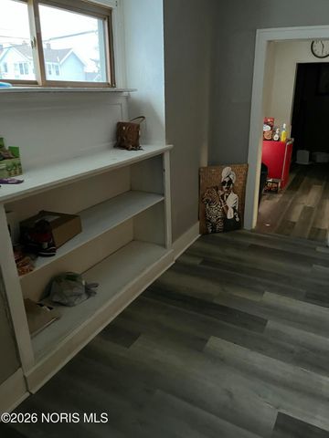 3242 Cambridge Street, Toledo, OH 43610