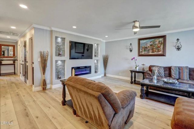 1960 Peoria Place, Oxnard, CA 93033