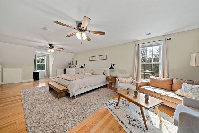 16 Farm St, Weymouth, MA 02190