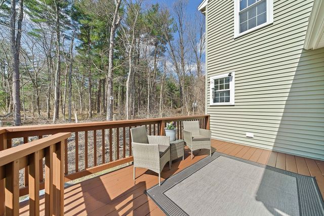 16 Farm St, Weymouth, MA 02190