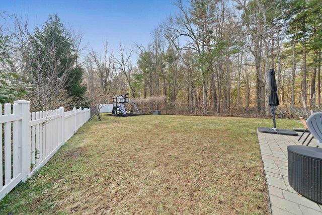 16 Farm St, Weymouth, MA 02190