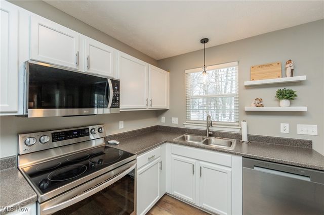 8743 Ashton Place, North Ridgeville, OH 44039