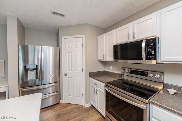 8743 Ashton Place, North Ridgeville, OH 44039