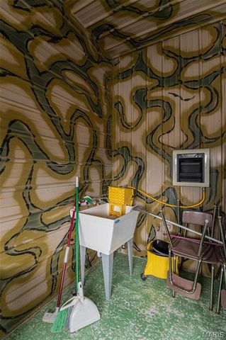 15906 Private Road 470, Vichy, MO 65580