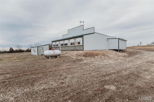 15906 Private Road 470, Vichy, MO 65580