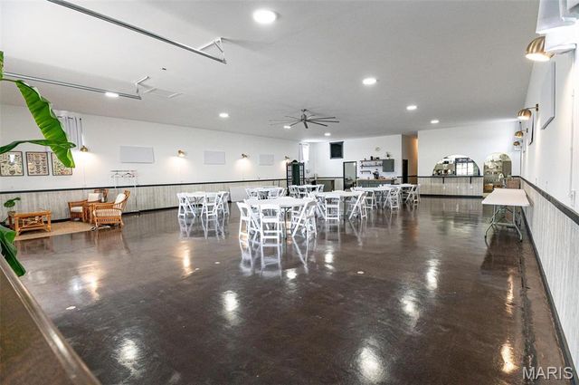 15906 Private Road 470, Vichy, MO 65580