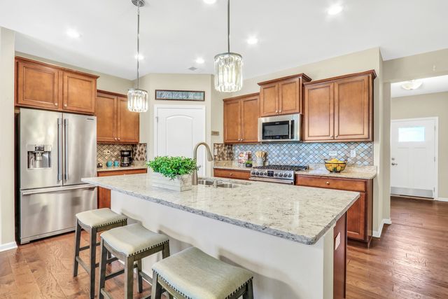 6296 Doral Drive, Gurnee, IL 60031