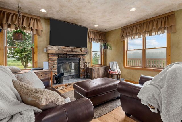 E7911 SYMCO ROAD, Bear Creek, WI 54922