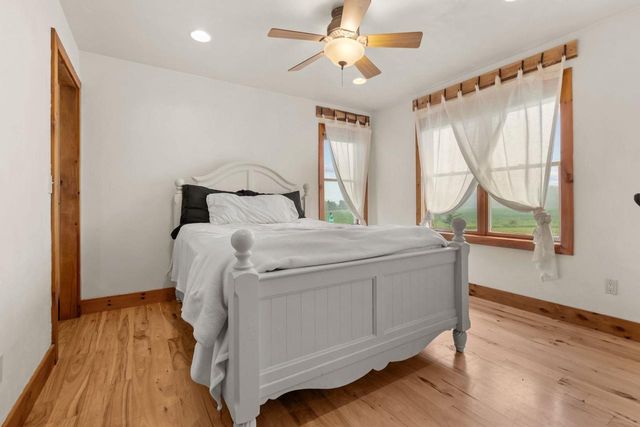 E7911 SYMCO ROAD, Bear Creek, WI 54922