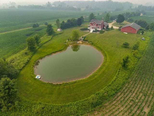 E7911 SYMCO ROAD, Bear Creek, WI 54922