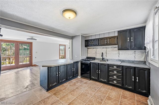 1511 Lake Front Drive, Salem, OH 44460