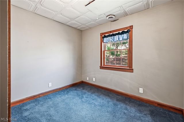 1511 Lake Front Drive, Salem, OH 44460