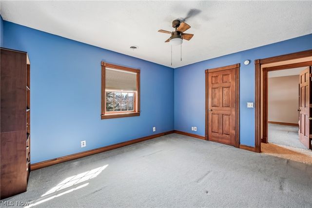 1511 Lake Front Drive, Salem, OH 44460