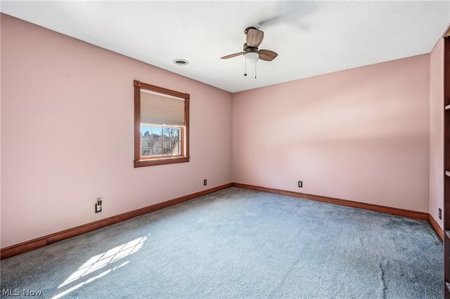 1511 Lake Front Drive, Salem, OH 44460