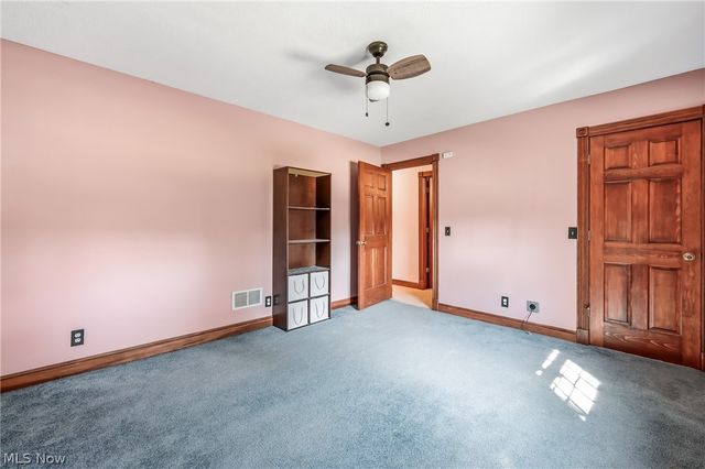 1511 Lake Front Drive, Salem, OH 44460