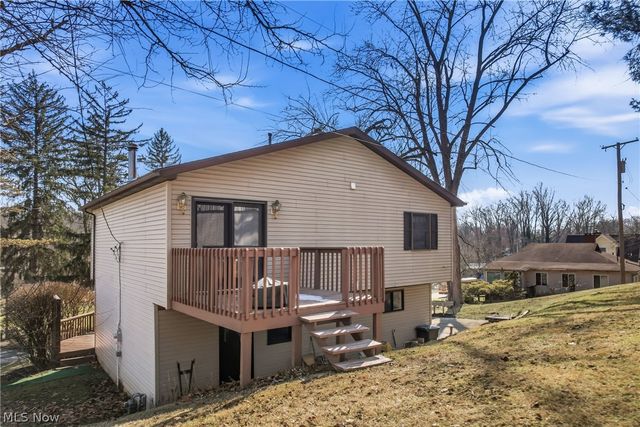 1511 Lake Front Drive, Salem, OH 44460