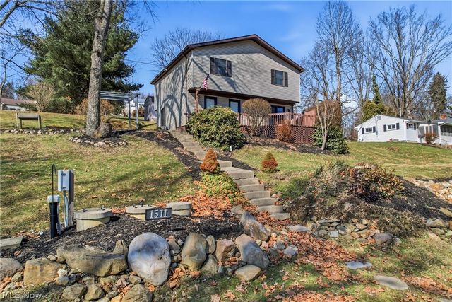 1511 Lake Front Drive, Salem, OH 44460