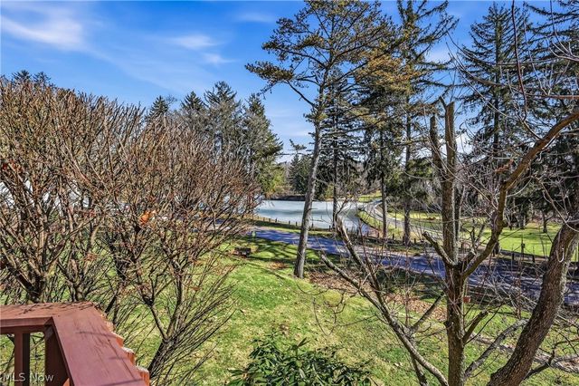 1511 Lake Front Drive, Salem, OH 44460