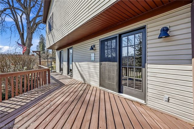 1511 Lake Front Drive, Salem, OH 44460