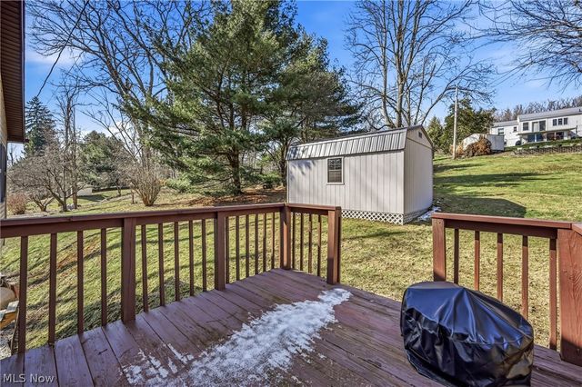 1511 Lake Front Drive, Salem, OH 44460