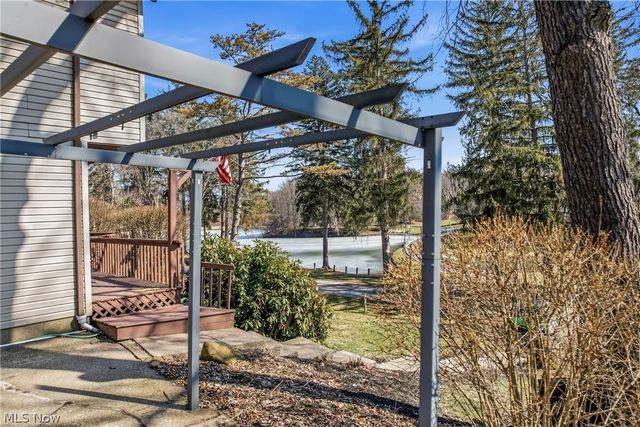 1511 Lake Front Drive, Salem, OH 44460