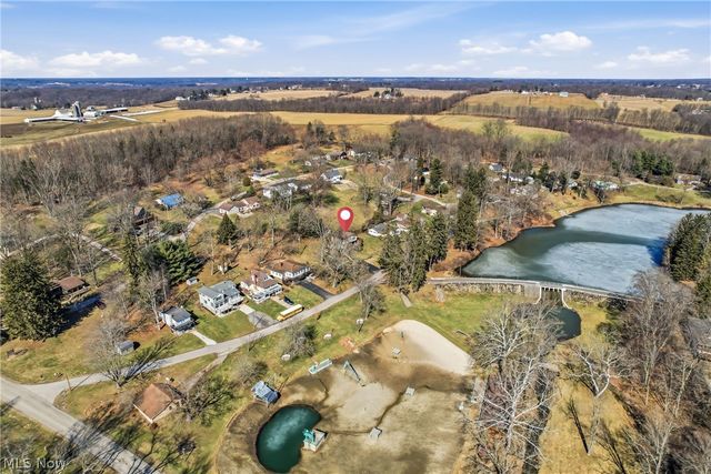 1511 Lake Front Drive, Salem, OH 44460