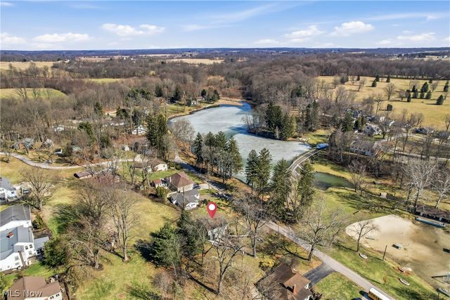 1511 Lake Front Drive, Salem, OH 44460