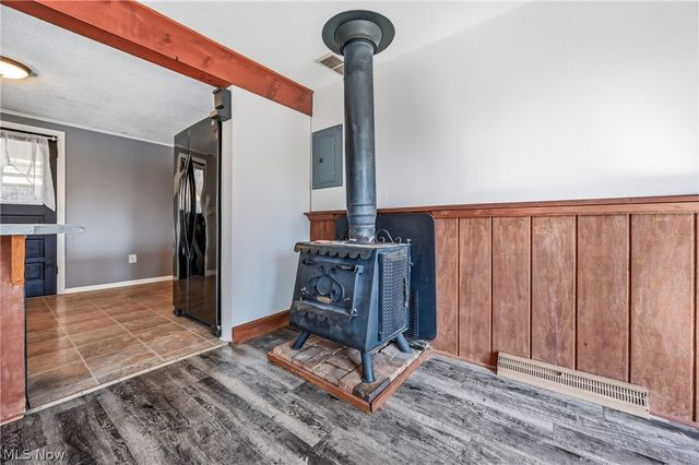 1511 Lake Front Drive, Salem, OH 44460