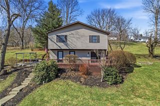 1511 Lake Front Drive, Salem, OH 44460