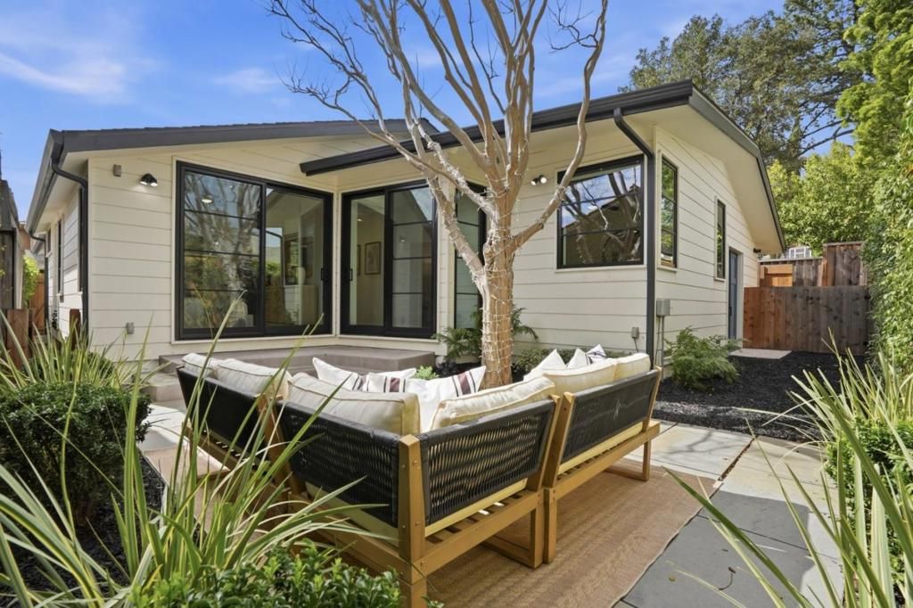 Image 54 of property listing at 112 Olive Street, Monte Sereno, CA 95030