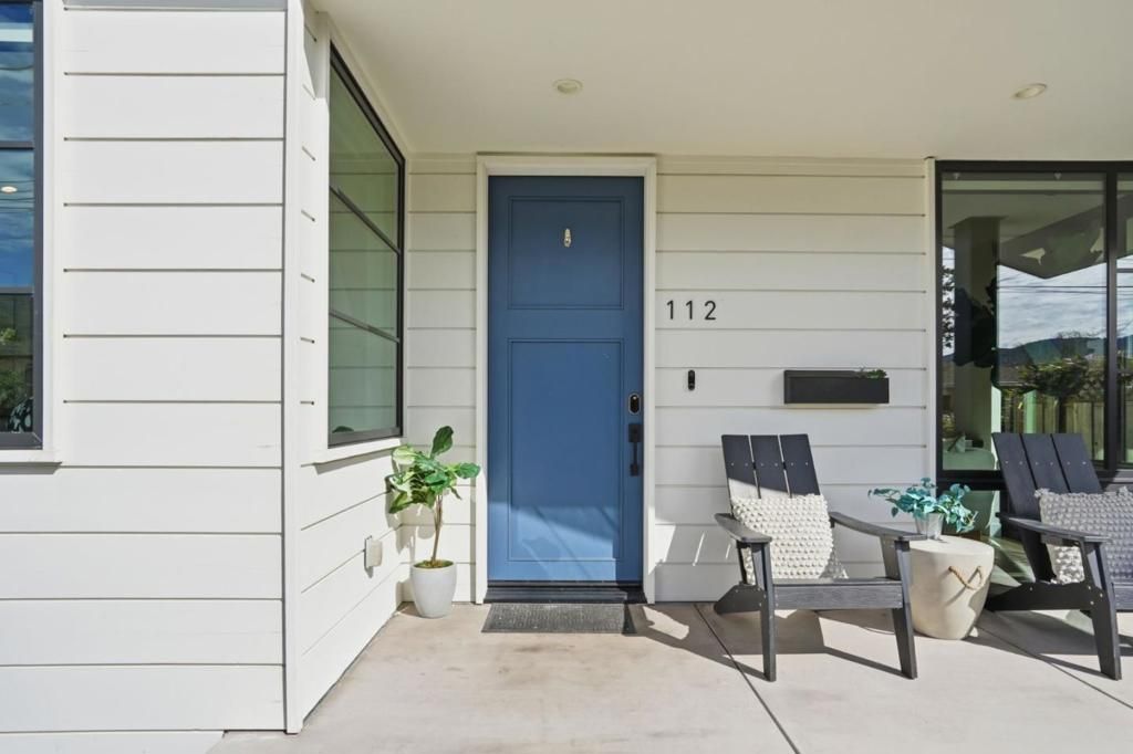 Image 7 of property listing at 112 Olive Street, Monte Sereno, CA 95030