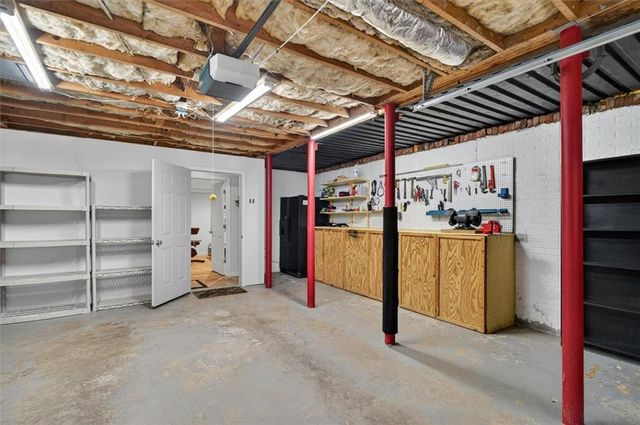 211 Nacoochee Drive, Woodstock, GA 30188