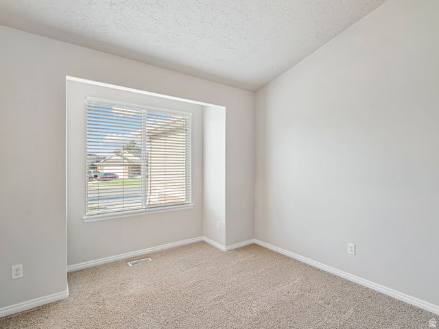 821 E 2050 S, Clearfield, UT 84015