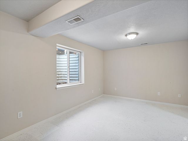 821 E 2050 S, Clearfield, UT 84015