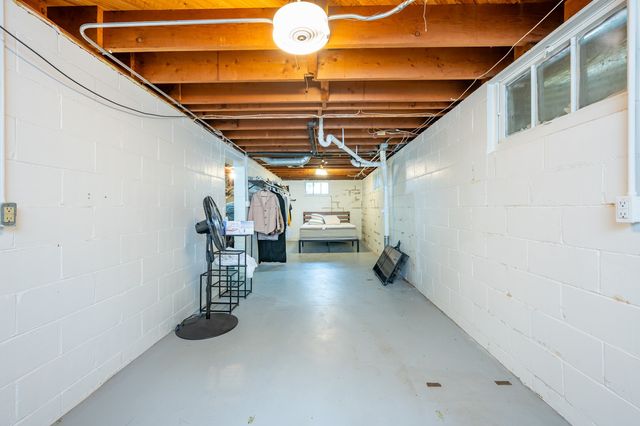1241 Loomis Avenue, Des Moines, IA 50315
