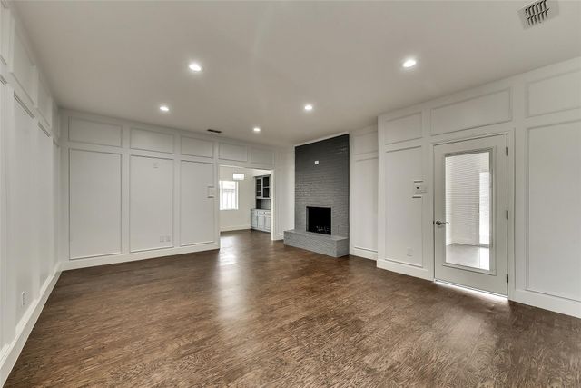 1865 Green Ridge Drive, Carrollton, TX 75007