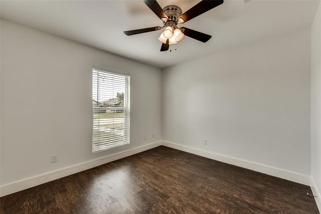 1865 Green Ridge Drive, Carrollton, TX 75007