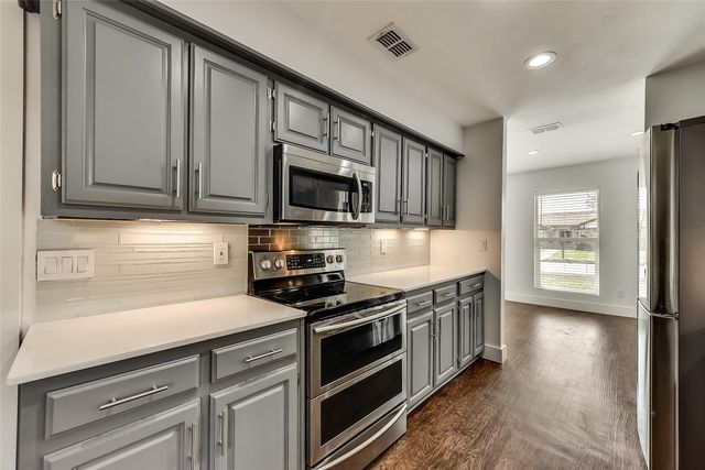 1865 Green Ridge Drive, Carrollton, TX 75007
