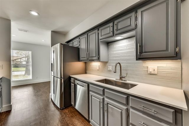 1865 Green Ridge Drive, Carrollton, TX 75007