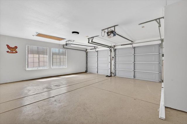 11640 E Sierra Avenue, Clovis, CA 93619