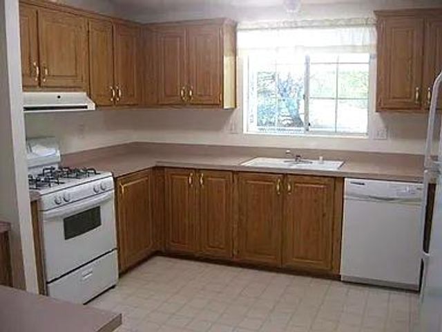 11640 E Sierra Avenue, Clovis, CA 93619