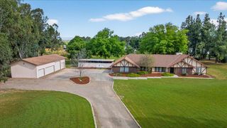 11640 E Sierra Avenue, Clovis, CA 93619