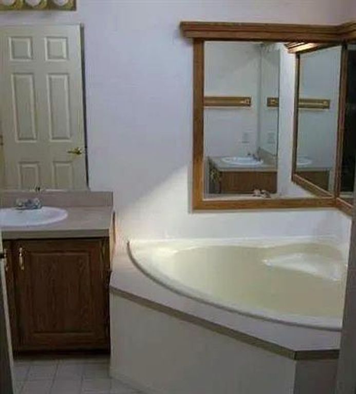 Image 47 of property listing at 11640 E Sierra Avenue, Clovis, CA 93619